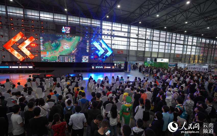 每位足球运 每位足球运