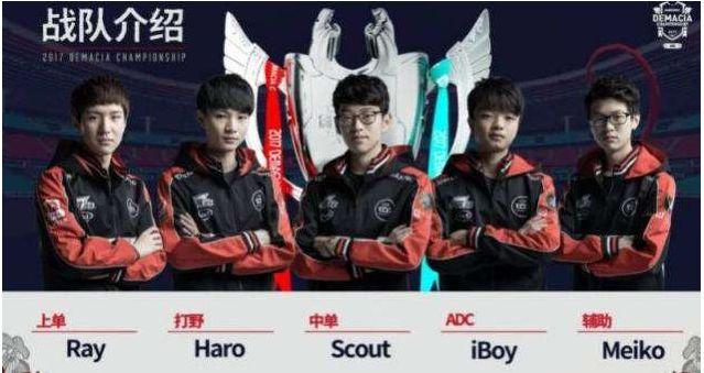 [NBA]库里持球单打 骑马射箭抛投三分命中.